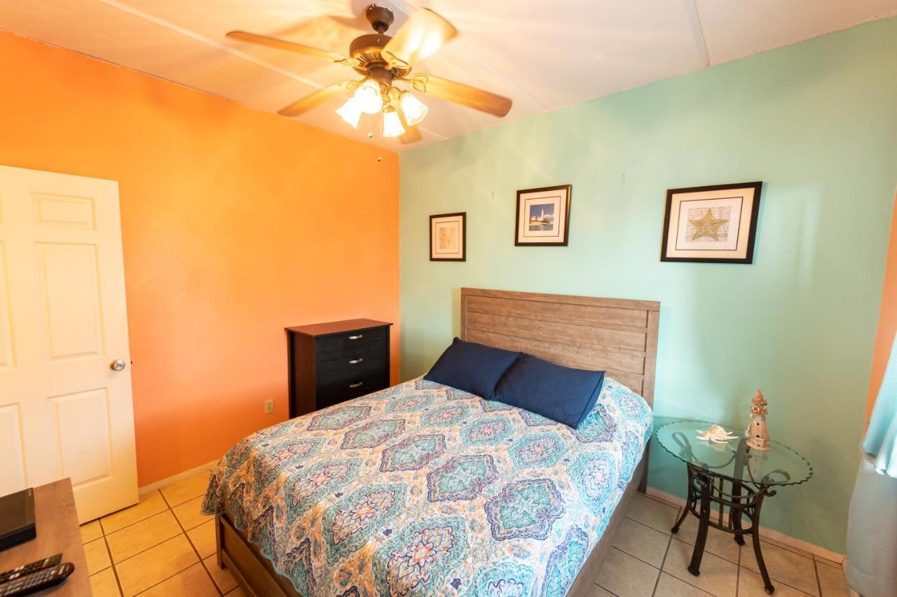 Affordable Spi Family Condo - Walking Distance To The Beach, Sleeps 6, Third Floor, 2025 Traveler Award * South Padre Island